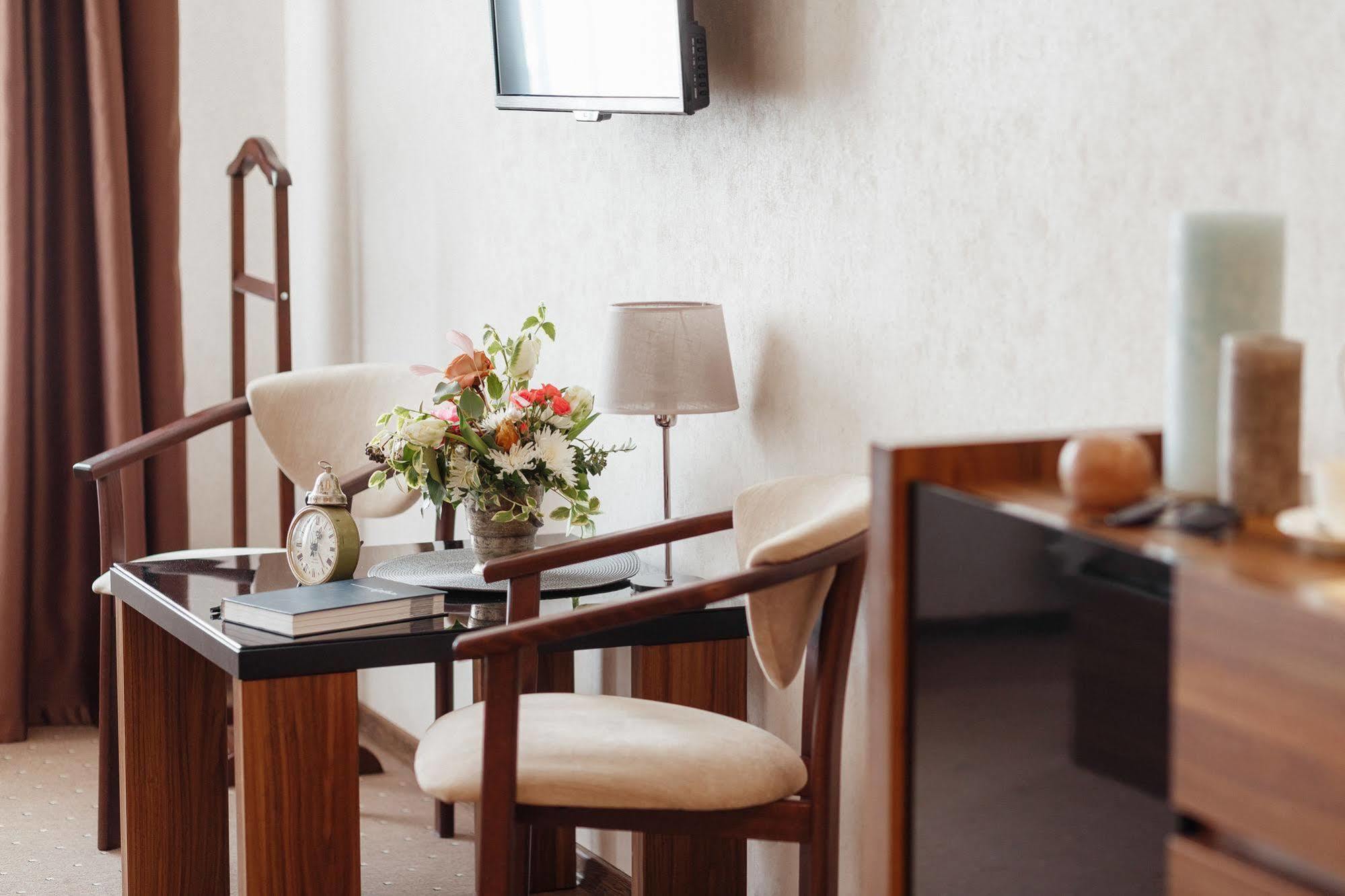 Noname Hotel Odessa 외부 사진